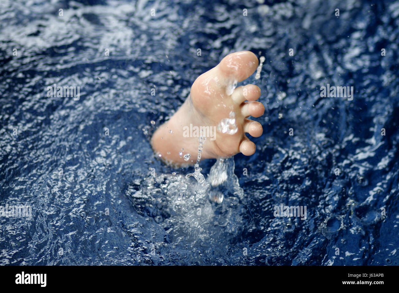 Cold feet hires stock photography and images Alamy