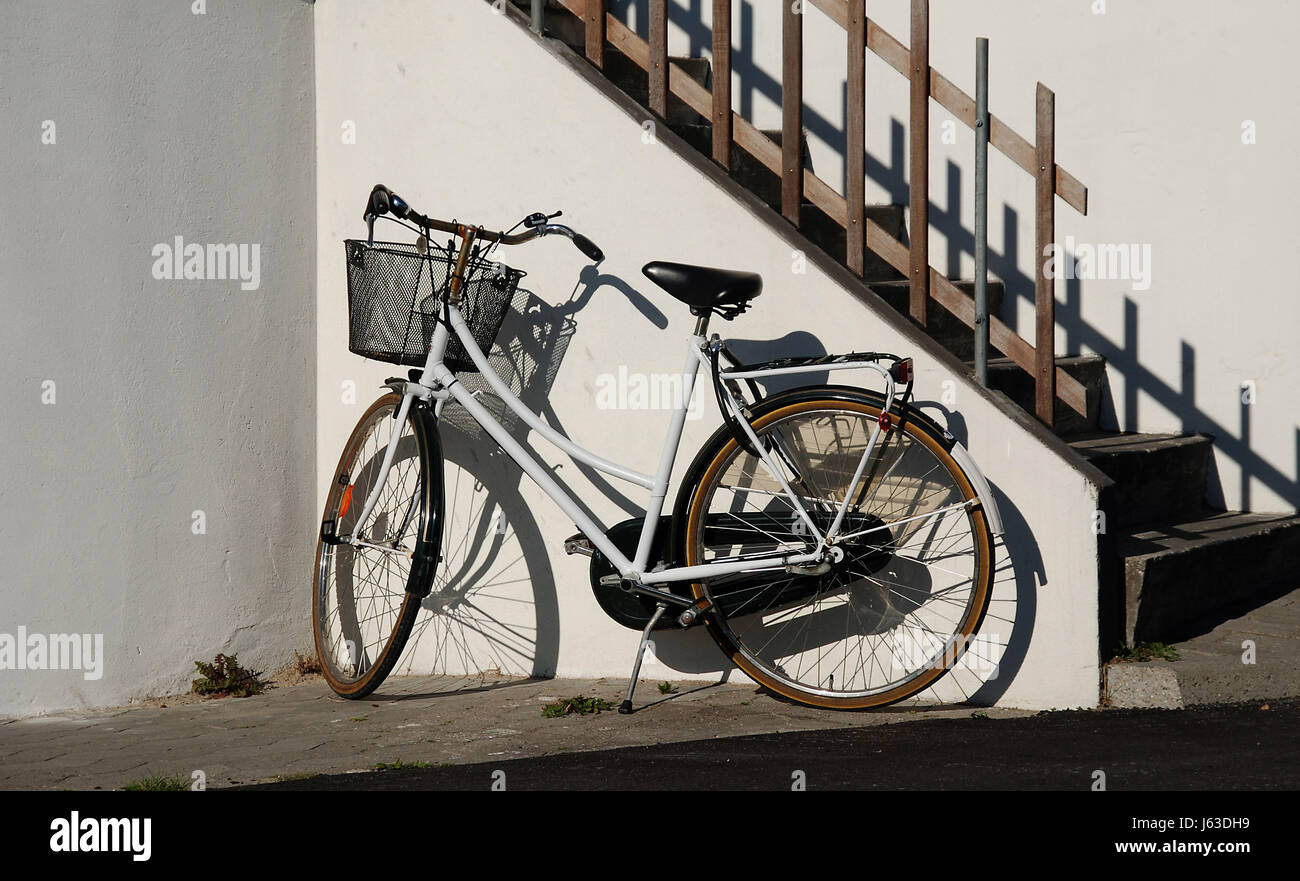 wheel wall lean to turn off ajar bike bicycle cycle stairs wheel wall