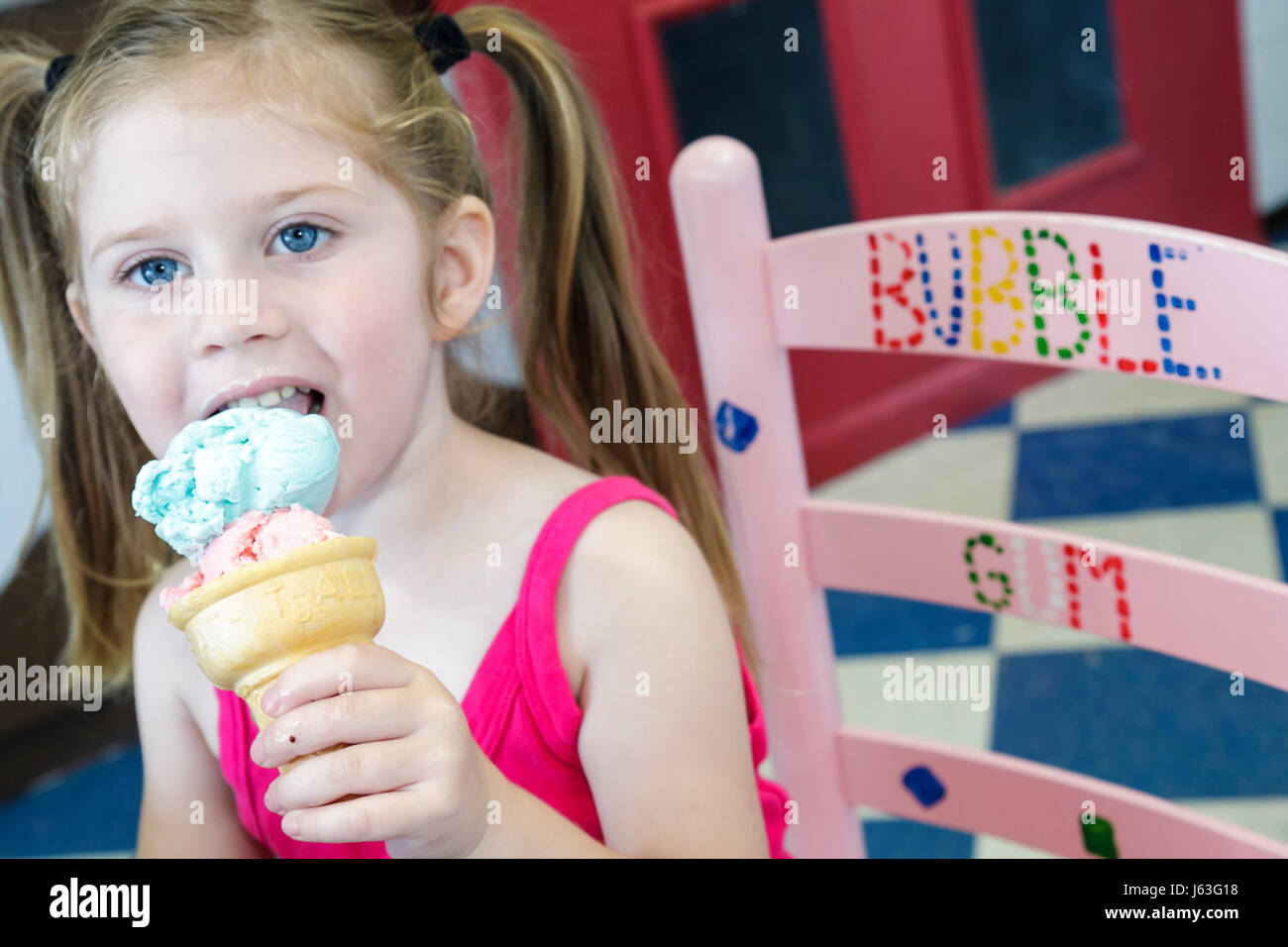 Valparaiso Indiana,Valpo Velvet Shoppe,ice cream maker,dairy,frozen