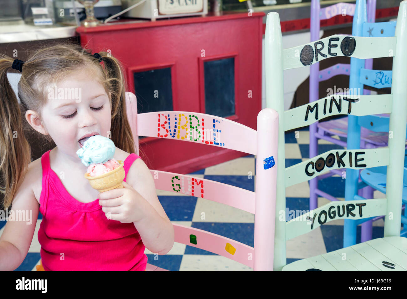 Valparaiso Indiana,Valpo Velvet Shoppe,ice cream maker,dairy,frozen dessert,girl girls,youngster youngsters youth youths female kid kids child childre Stock Photo