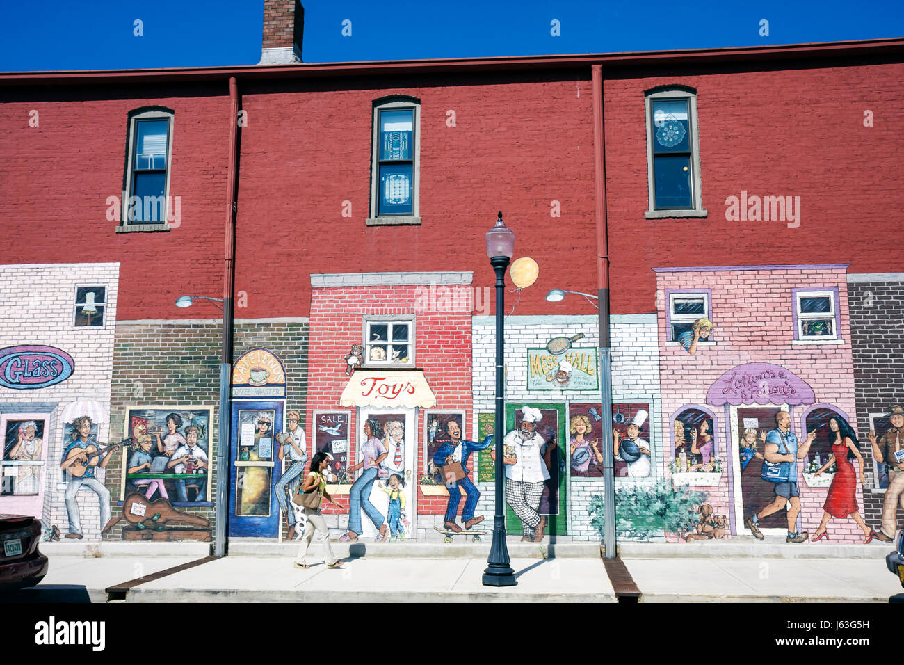 Valparaiso Indiana,Michigan Avenue,Lifestyles building mural,brick