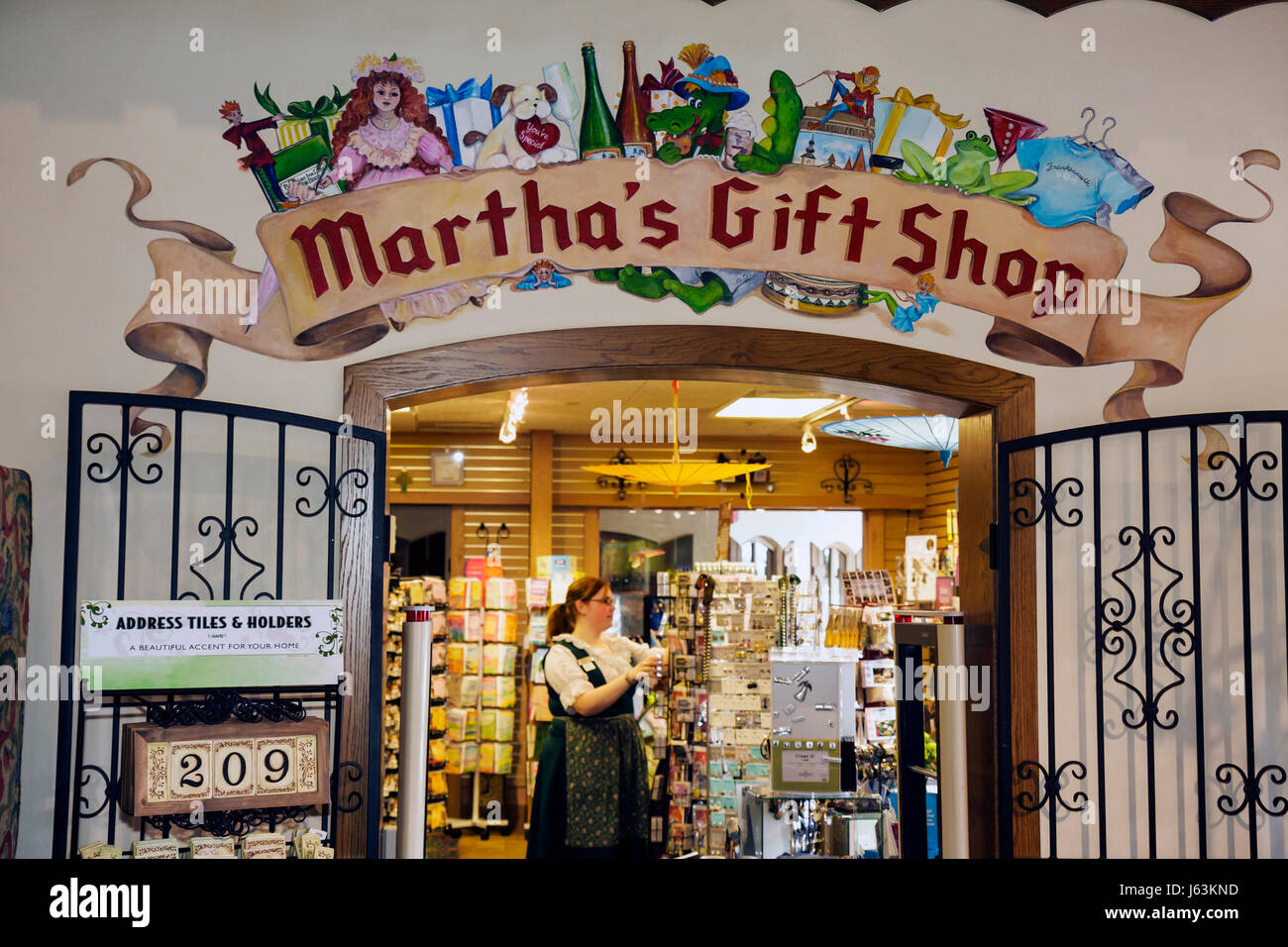Michigan Frankenmuth,Bavarian Inn,Lodge,hotel,Martha's Gift Shop,German ethnic community,entrance,front,doorway,mural,store name,gifts souvenirs,woman Stock Photo