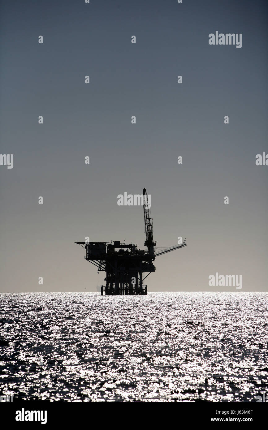Offshore oil drilling rig california hi-res stock photography and ...