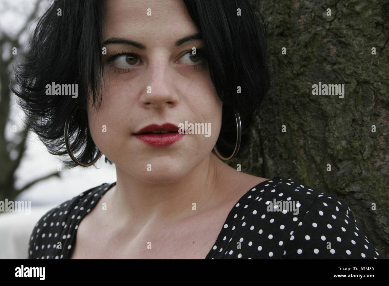 woman female face portrait eyes longing look glancing see view looking