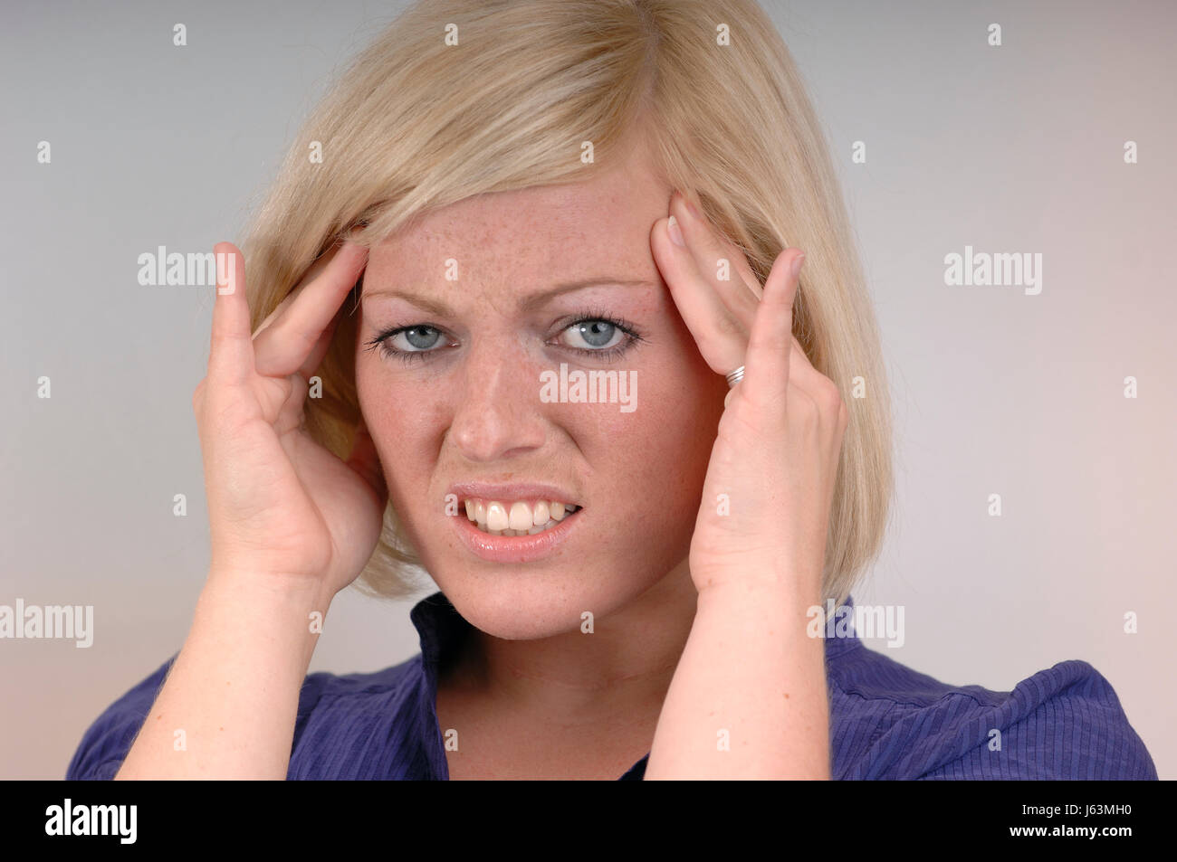 woman hand hands face sleep sleeping headache expended catch migraine