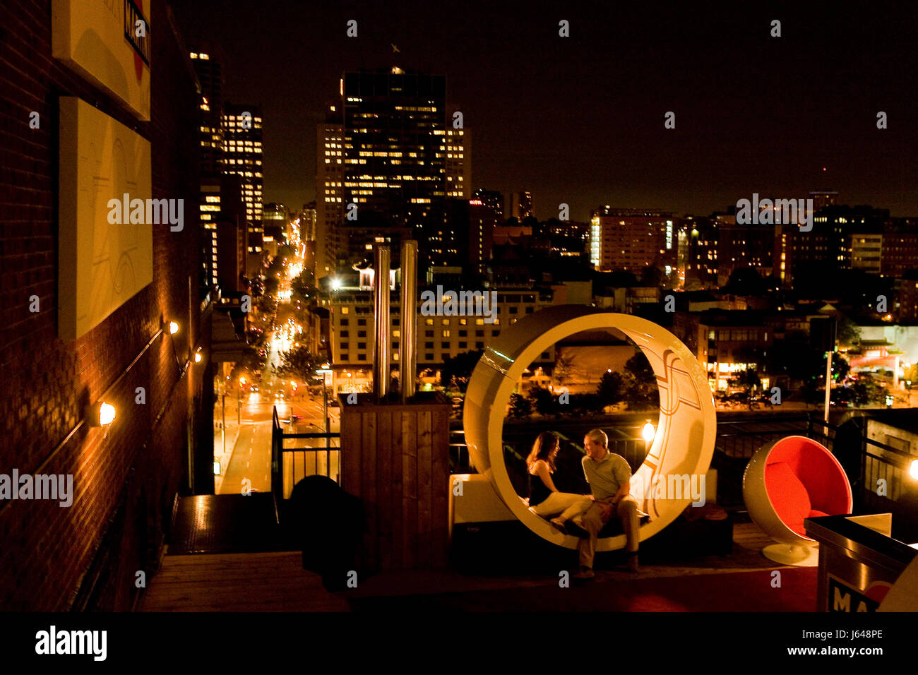 Hotel place d'Armes Terrasse, Montreal *** Couple on terrace of the ...