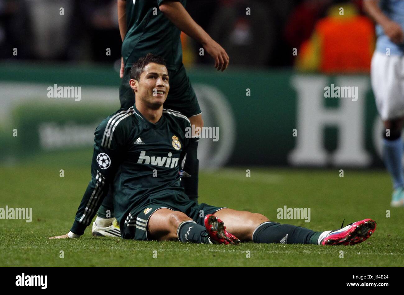 Manchester uniteds cristiano ronaldo fouled hi-res stock photography and  images - Alamy