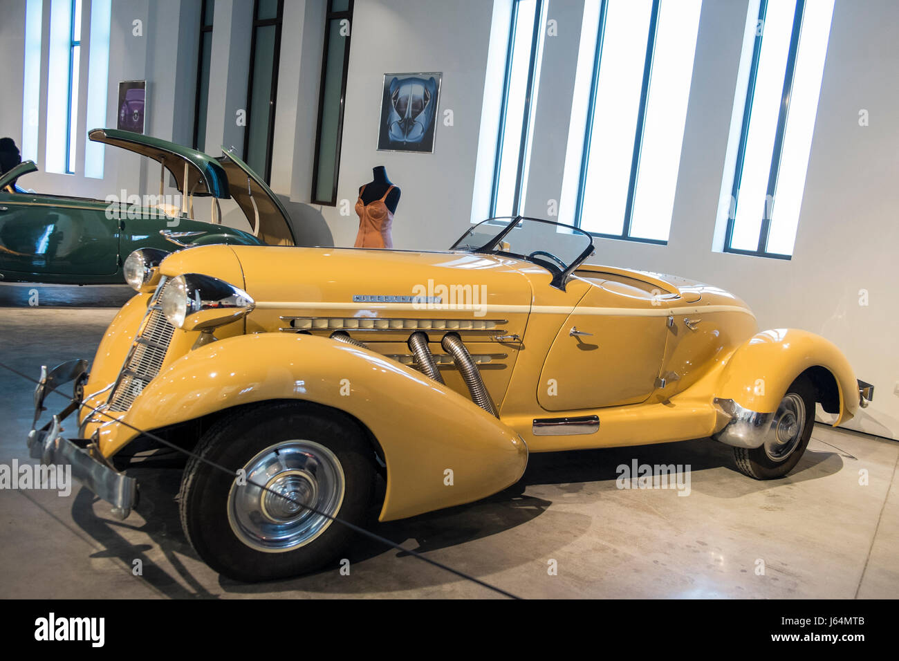 Auburn cars hi-res stock photography and images - Alamy