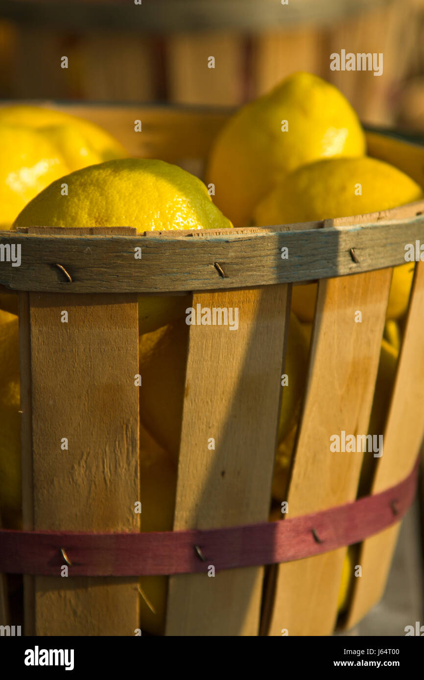 basket fruit lemons produce fresh fabricate bushel market food aliment ...