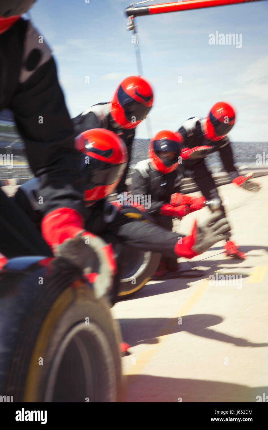 Pit lane wheel change hi-res stock photography and images - Alamy