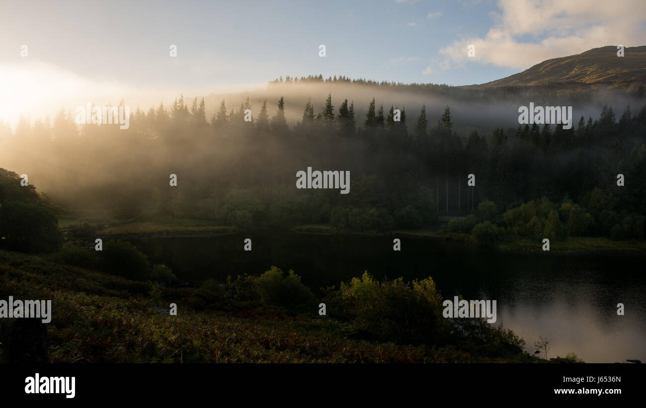 Rolling mist over lake hi-res stock photography and images - Alamy