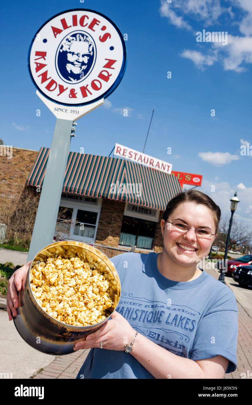 Michigan Mackinaw City,Mackinac,South Huron Avenue,candy shop,Alice's Kandy & Korn,woman female