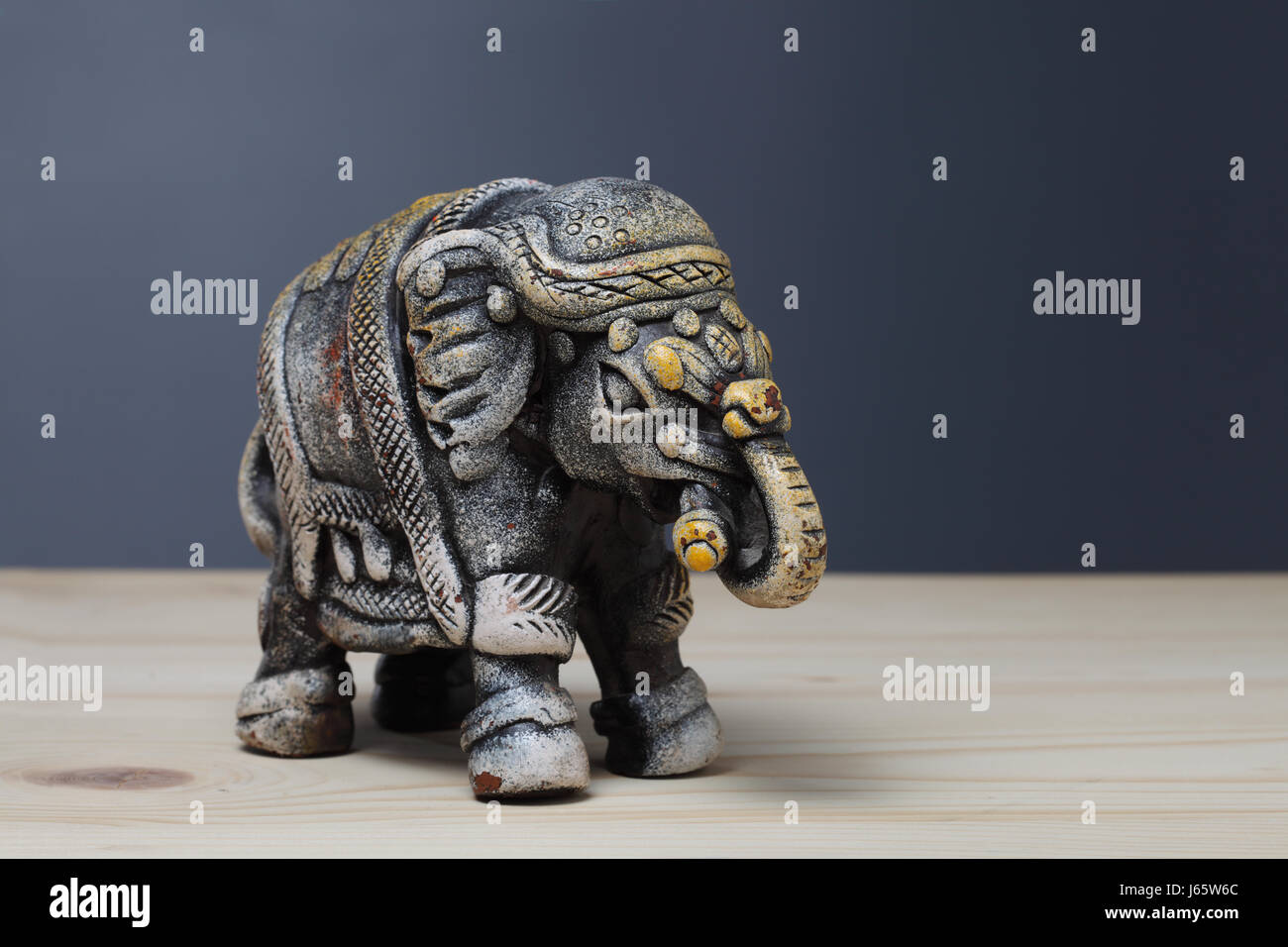 Clay elephant hi-res stock photography and images - Alamy