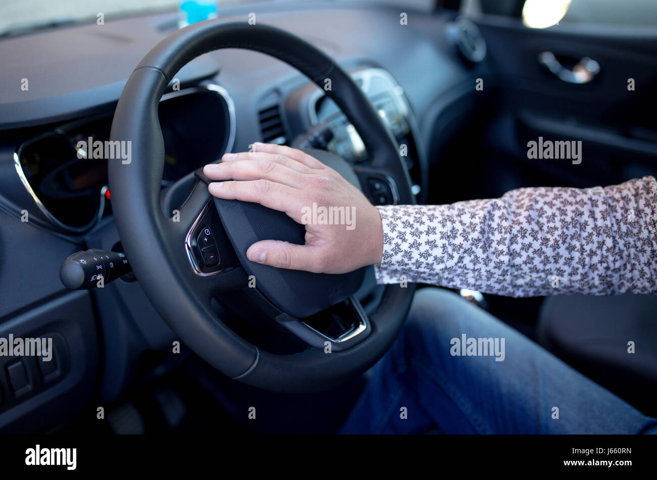 Automobile horn hires stock photography and images Alamy