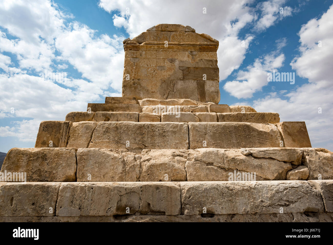 Tomb of Cyrus The Great in Shiraz, Iran Stock Photo Alamy