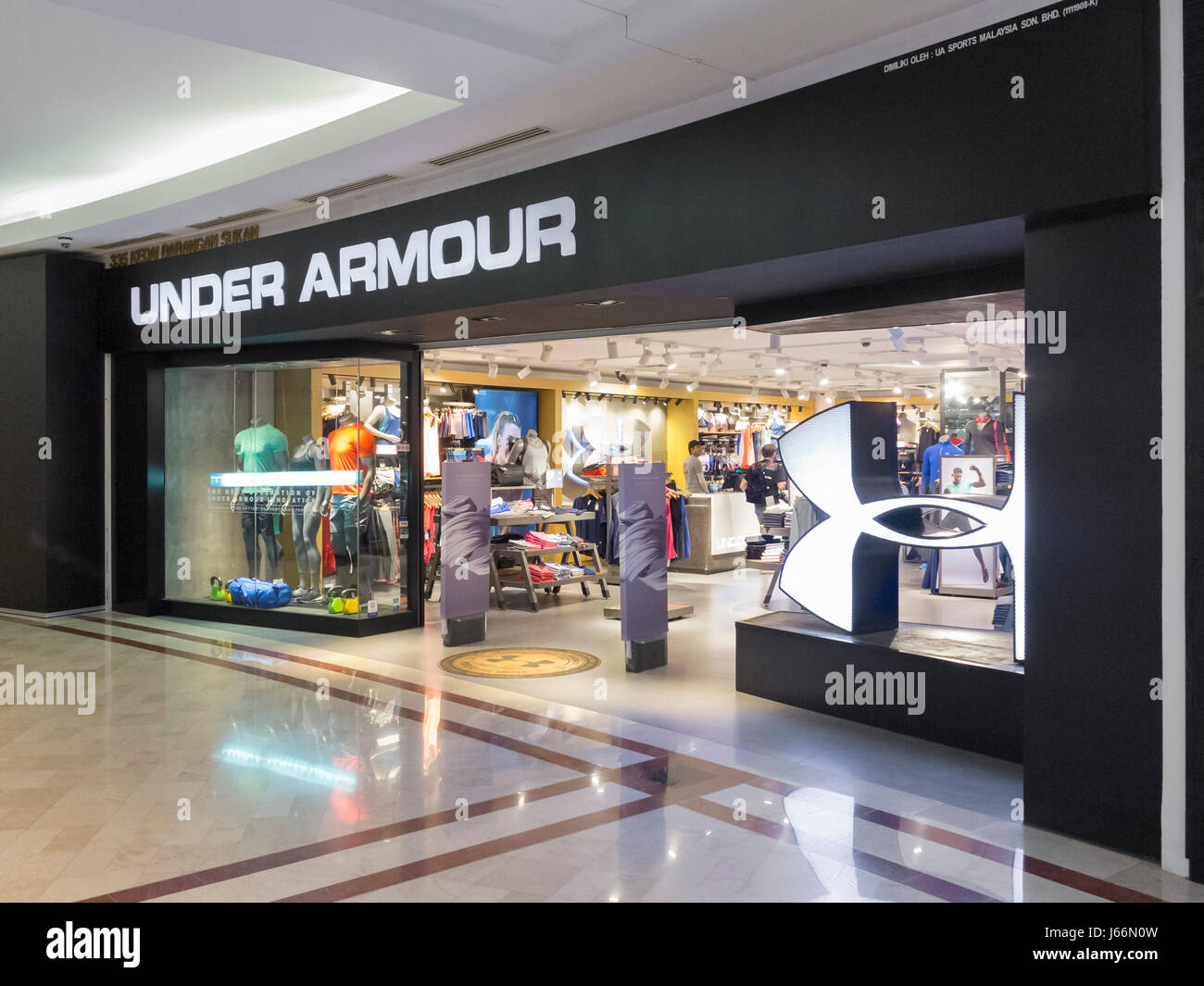 Under Armour High Resolution Stock Photography and Images - Alamy