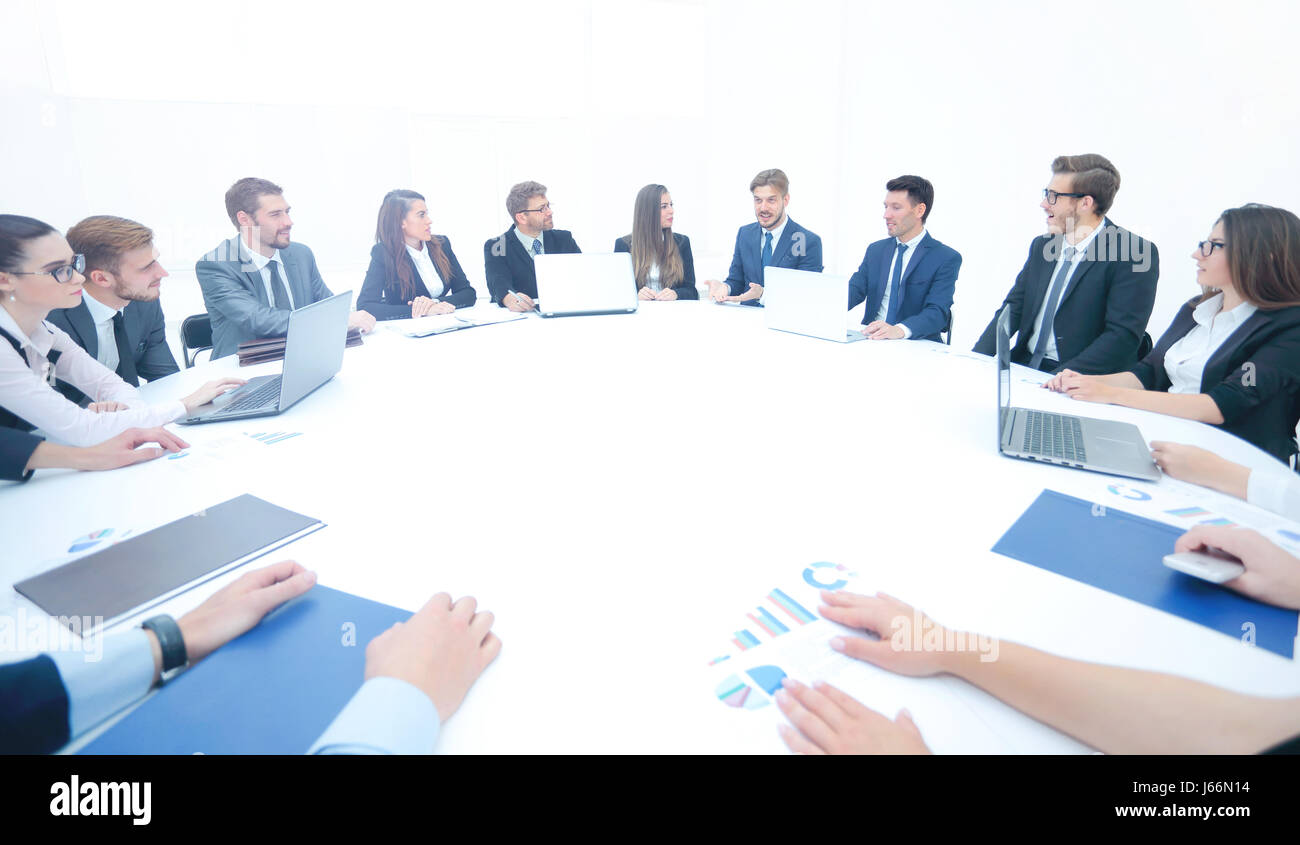 Empty conference table papers hi-res stock photography and images - Alamy