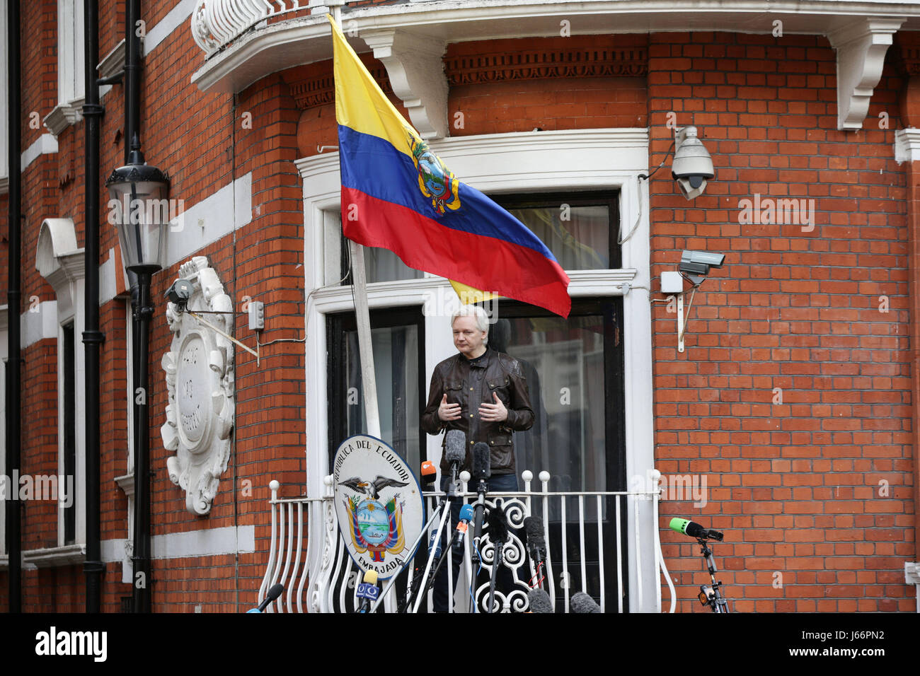 Julian Assange speaks from the balcony of the Ecuadorian embassy in