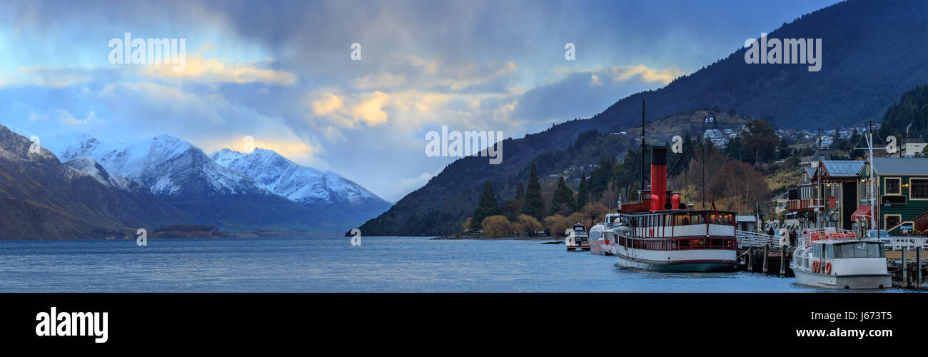 panorama beautiful scenic of lake wakatipu queenstown south island new ...