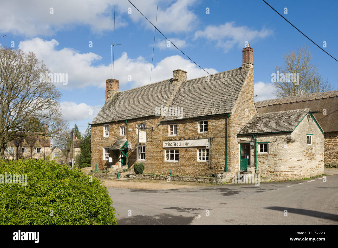 The Bell Inn, Lower Heyford, near Bicester, Oxfordshire, England, United Kingdom Stock Photo