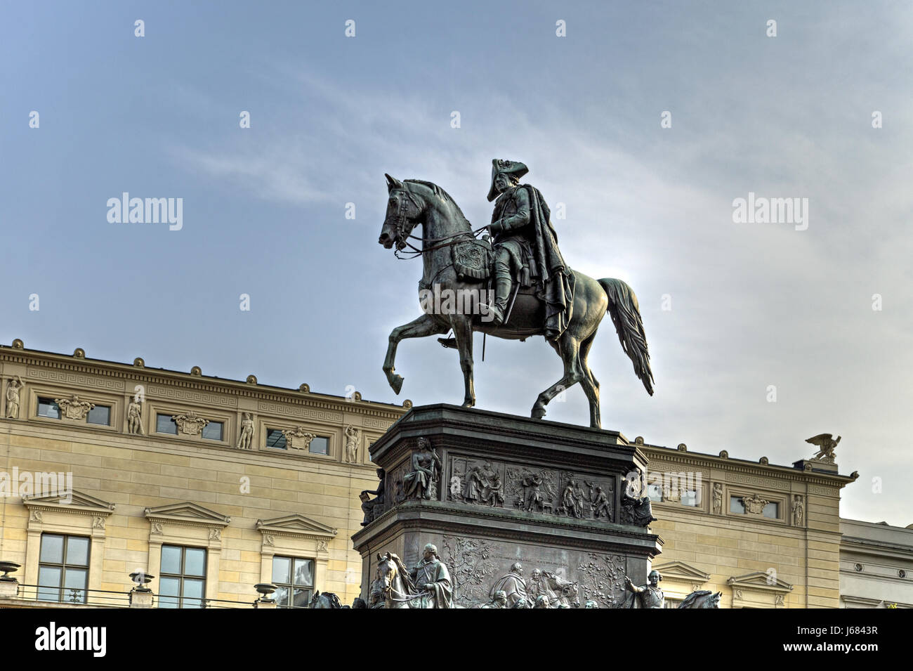 statue berlin emblem age elder monument horse sightseeing anciently