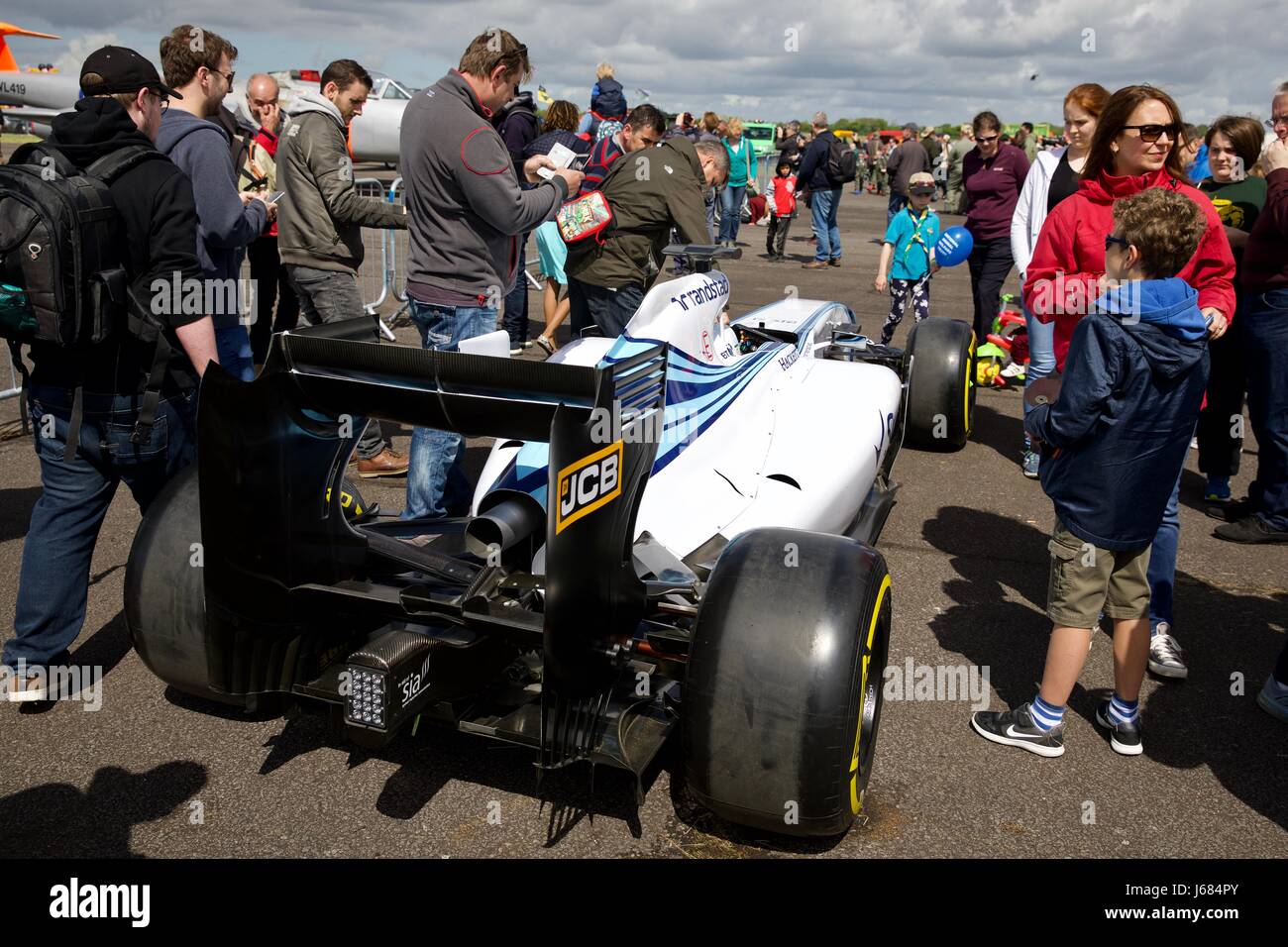 Williams f1 grove hi-res stock photography and images - Alamy