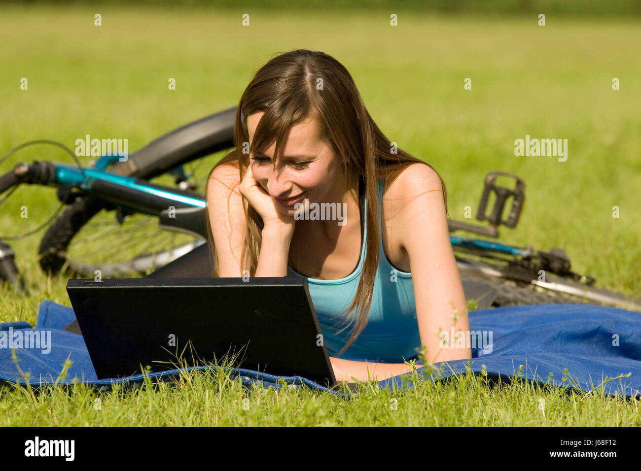 Using Computer Outside woman laptop notebook computers computer outdoor student facilitate ...