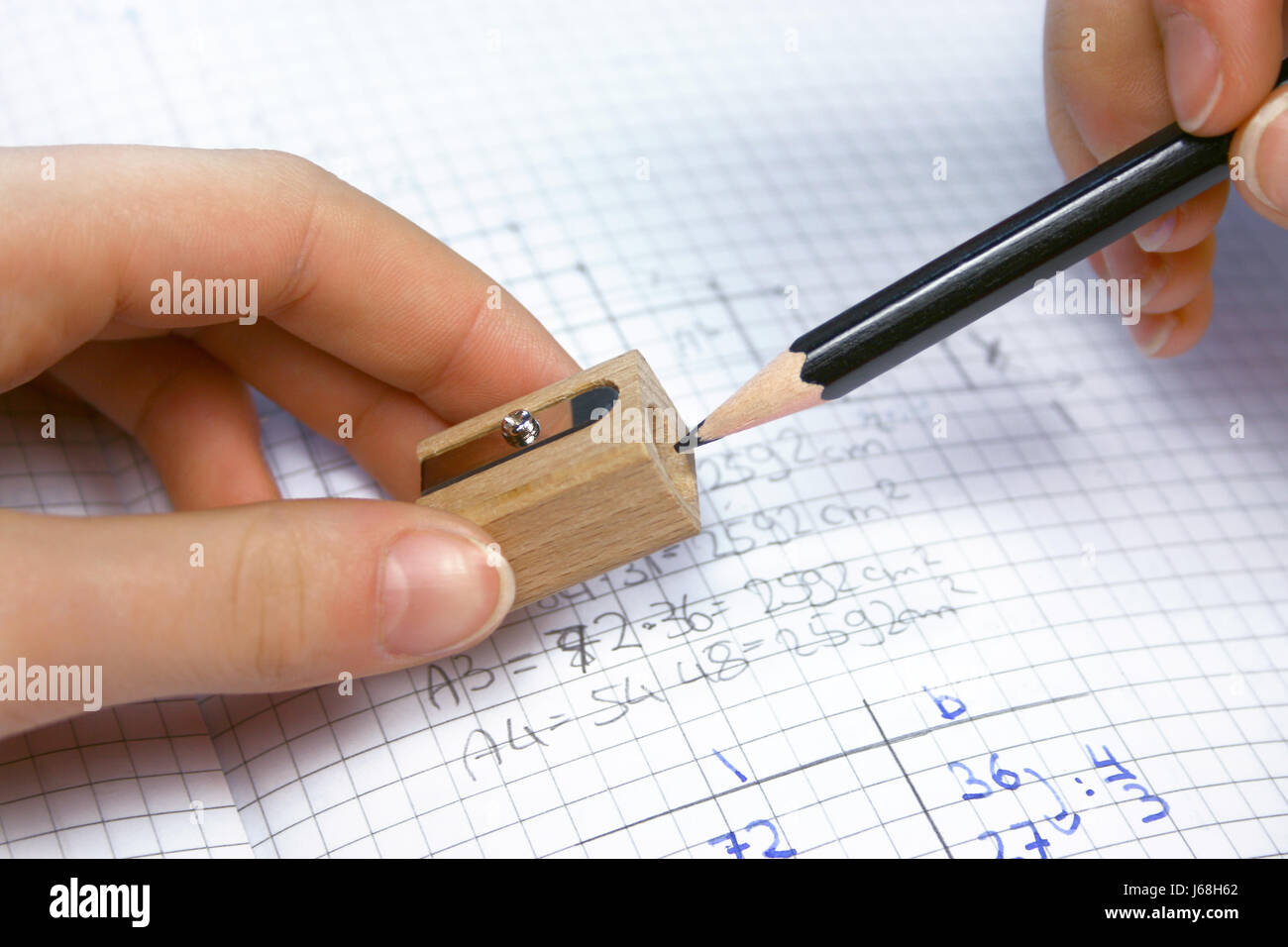 hand pencil pen style sharpener arithmetical problem sharpen table