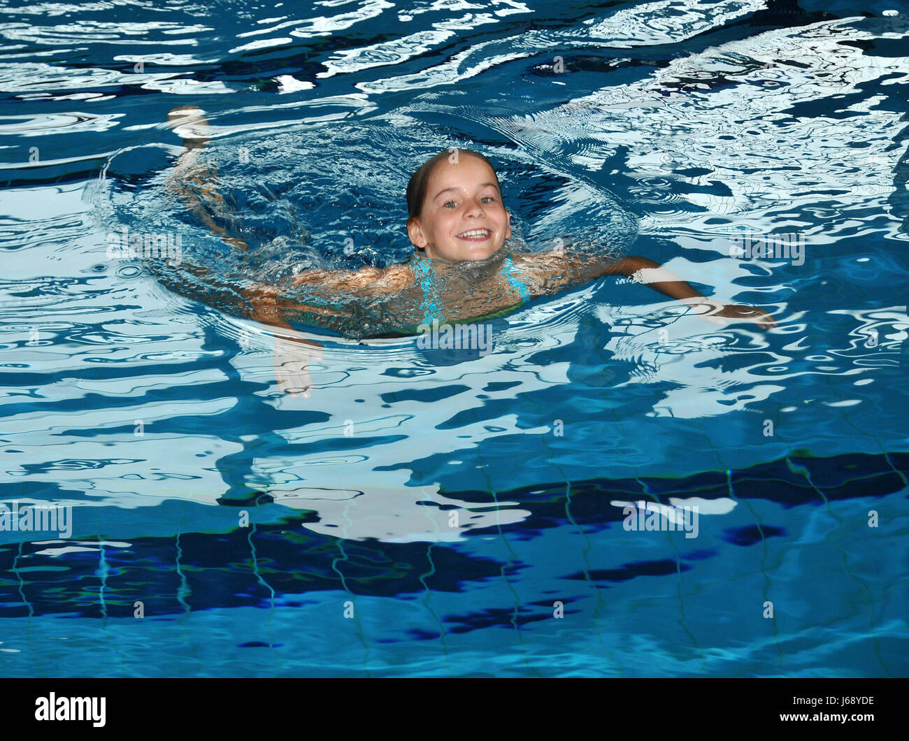 dive pool public baths swimming pool open air bath child girl girls