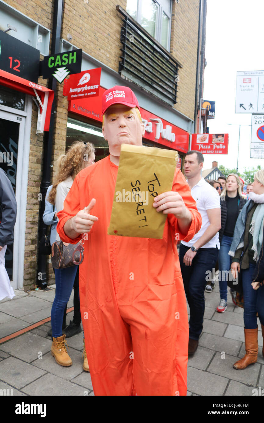 London, UK. 20th May 2017. Fans dress up in fancy dress costumes for