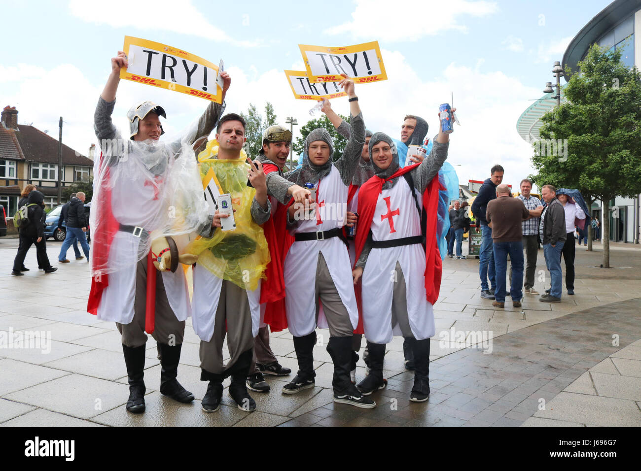 London, UK. 20th May 2017. Fans dress up in fancy dress costumes for