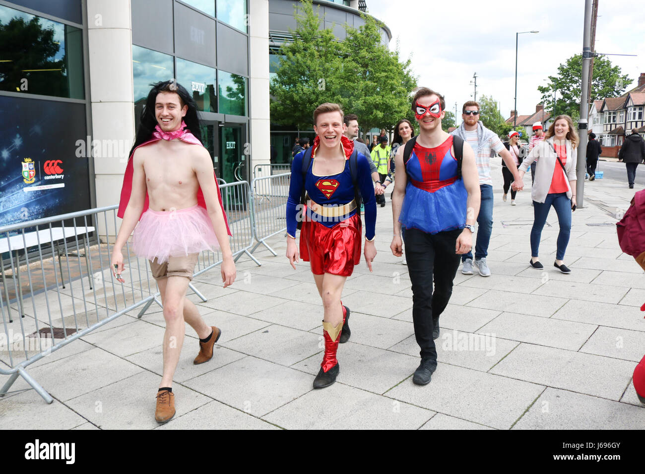 London, UK. 20th May 2017. Fans dress up in fancy dress costumes for