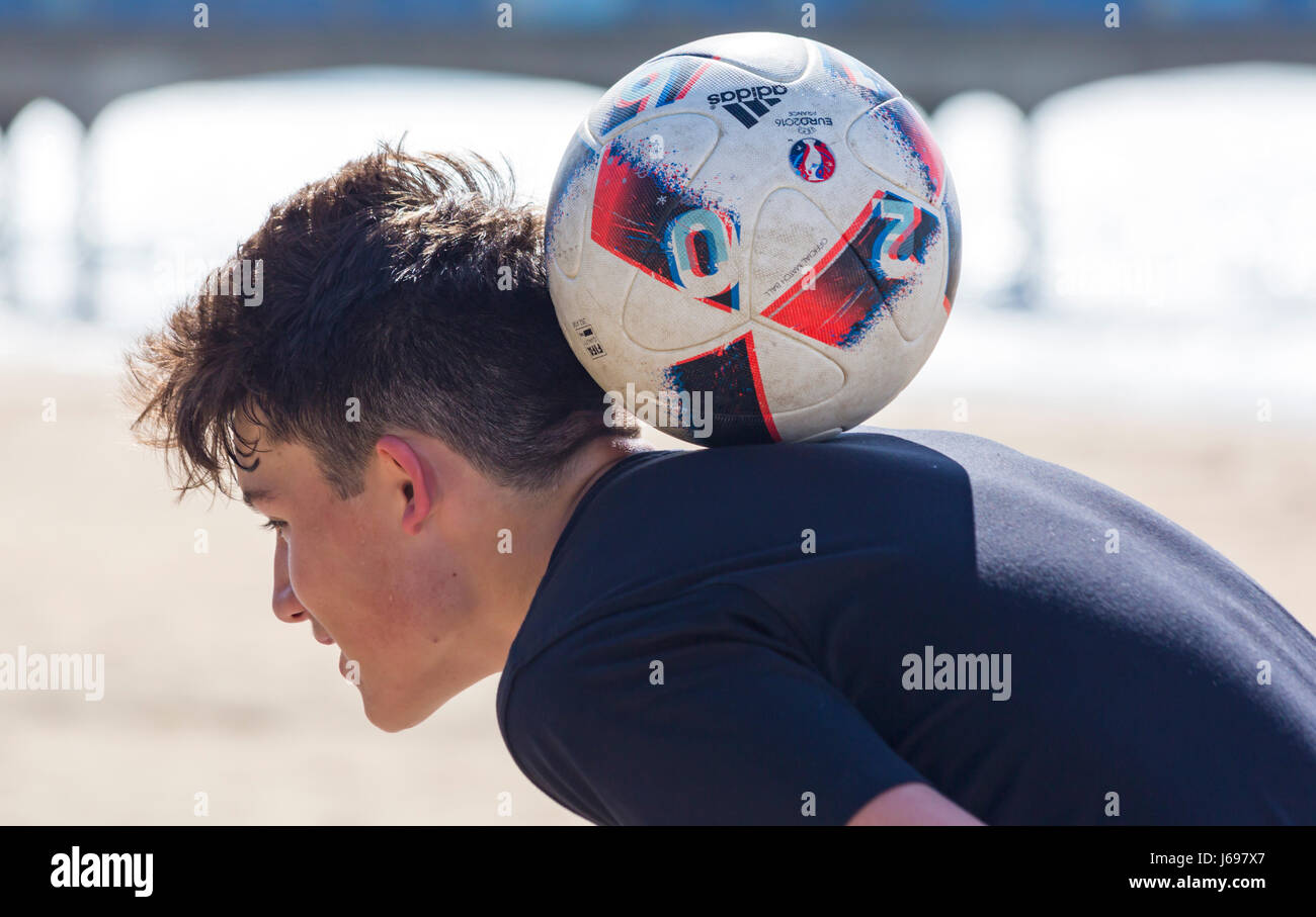 adidas freestyle football