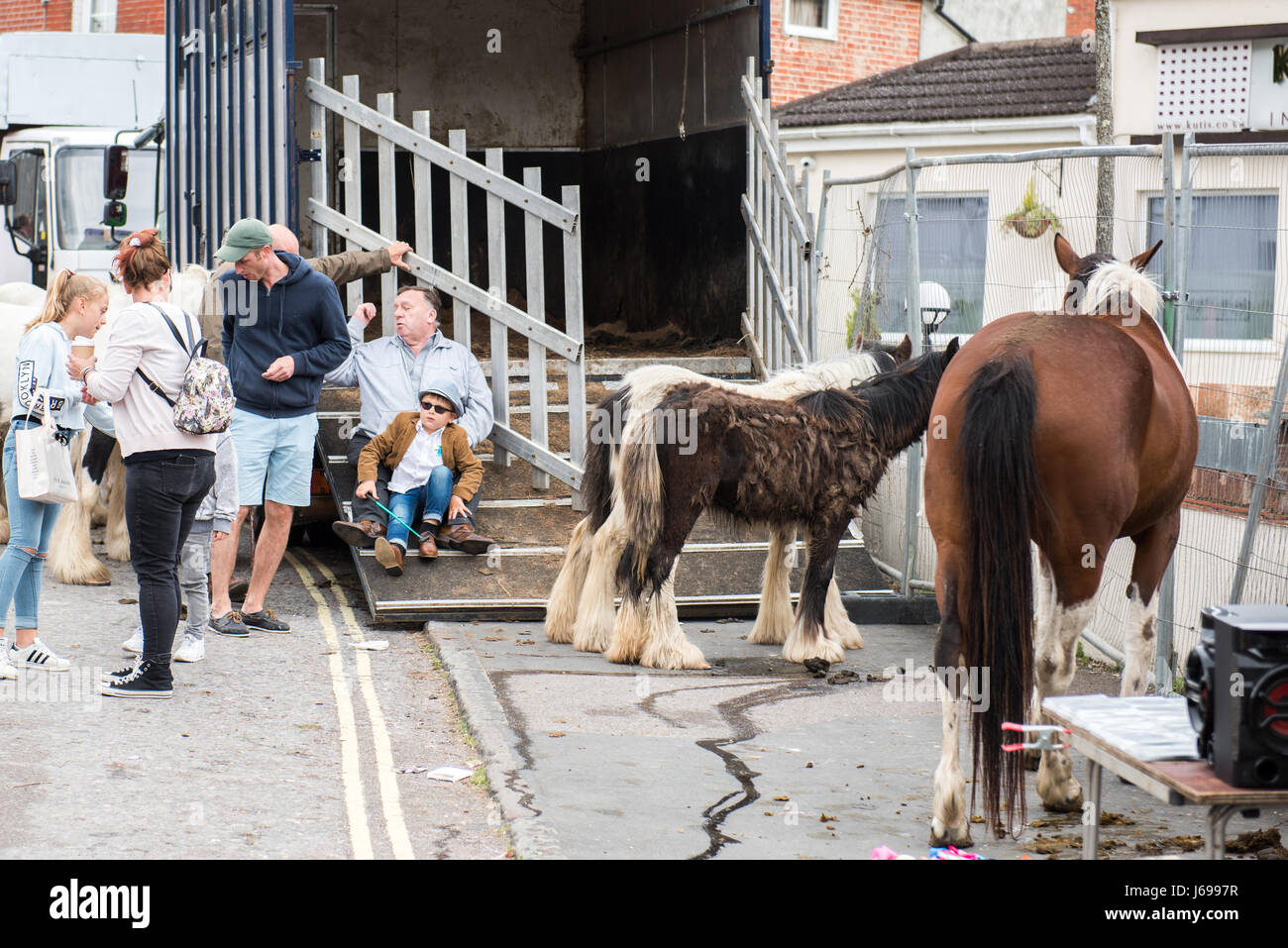 Wickham, Hampshire, United Kingdom. 20th May, 2017. Wickham Horse Fair. Groups of gipsy travellers meet with their horses. The annual Wickham Horse Fair near Fareham, dates back more than 800 years and is attended by traveller communities from across the country. Credit: Will Bailey/Alamy Live News Stock Photo