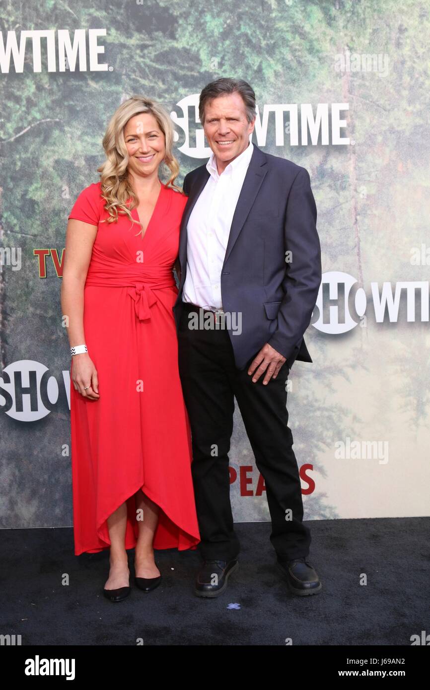 Los Angeles, CA, USA. 19th May, 2017. Daughter, Grant Goodeve at arrivals for TWIN PEAKS Premiere, The Theatre at Ace Hotel, Los Angeles, CA May 19, 2017. Credit: Priscilla Grant/Everett Collection/Alamy Live News Stock Photo