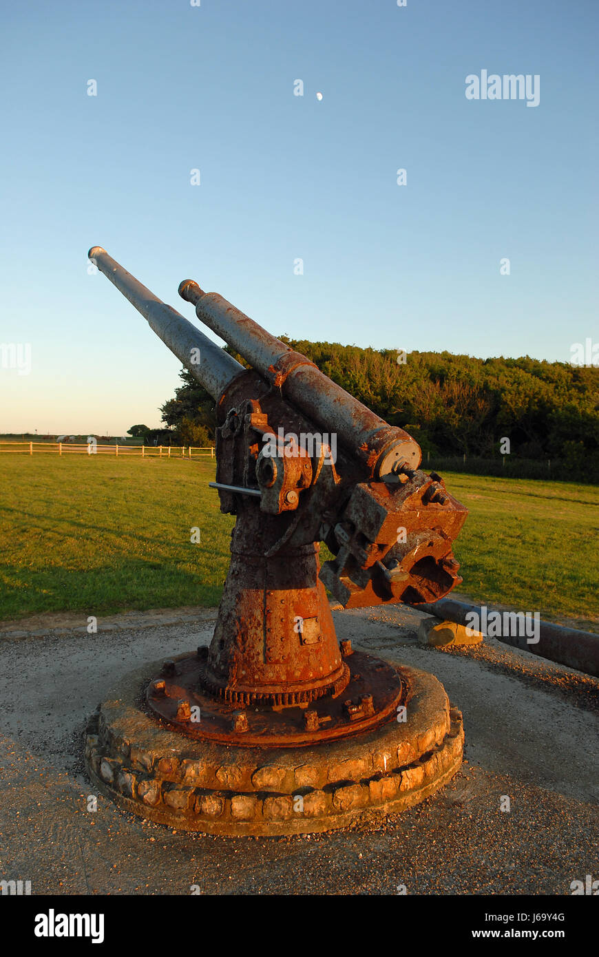 cannon defence flak artillery gun normandy war rusty rust forget cannon defence Stock Photo