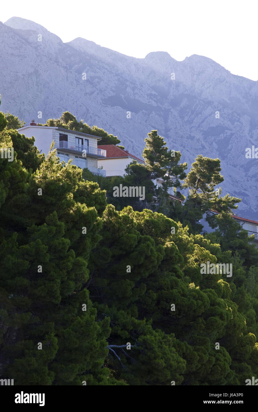Haus Am Hang Stock Photo 141593368 Alamy