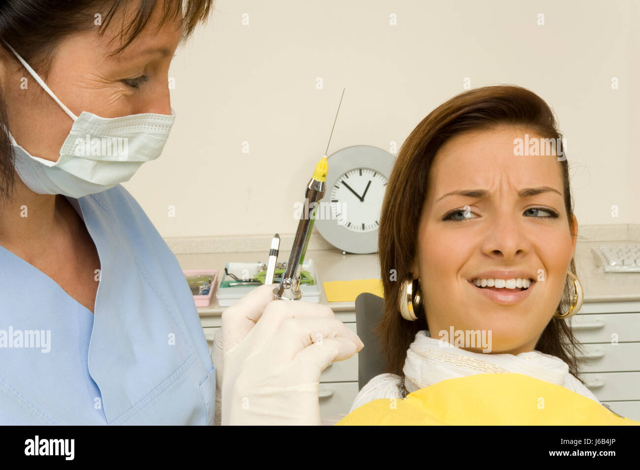 teeth dentist fear tooth ache needle anaesthetization syringe injection