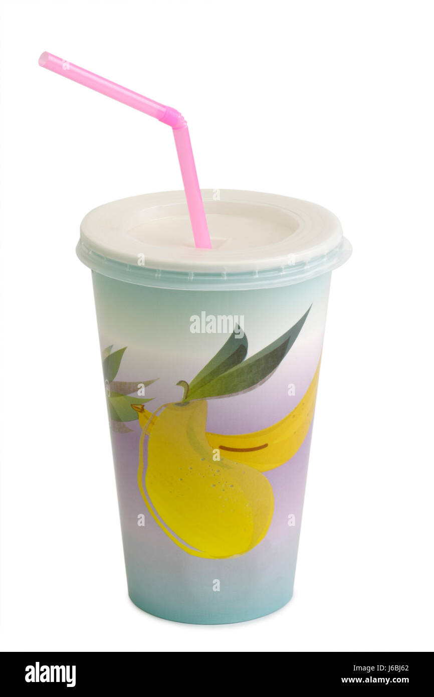 https://c8.alamy.com/comp/J6BJ62/straw-milk-shake-paper-cup-glass-chalice-tumbler-food-aliment-isolated-J6BJ62.jpg
