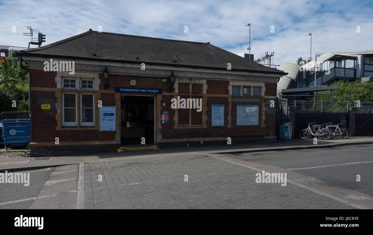 Stonebridge park underground hires stock photography and images Alamy