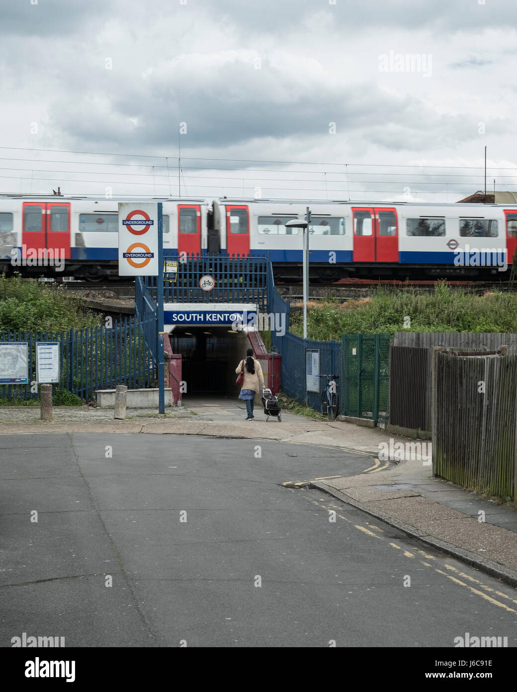 South kenton tube station hires stock photography and images Alamy