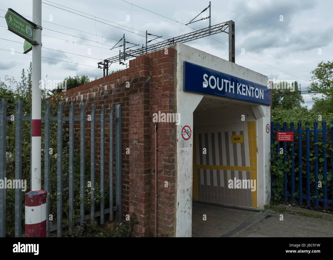 South Kenton station Stock Photo Alamy