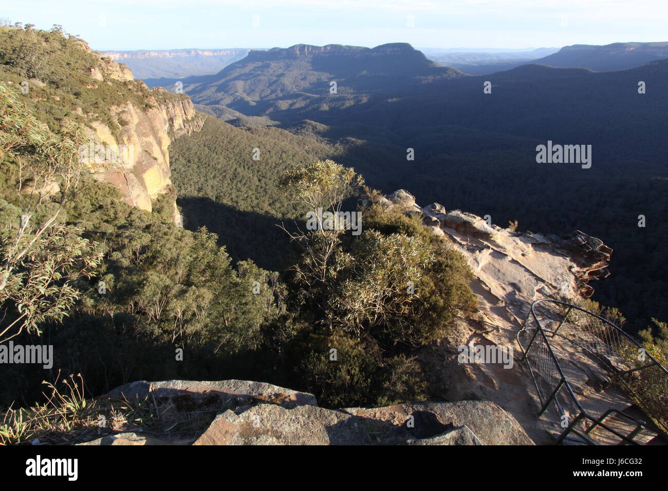 lookout in blue mountains Stock Photo - Alamy