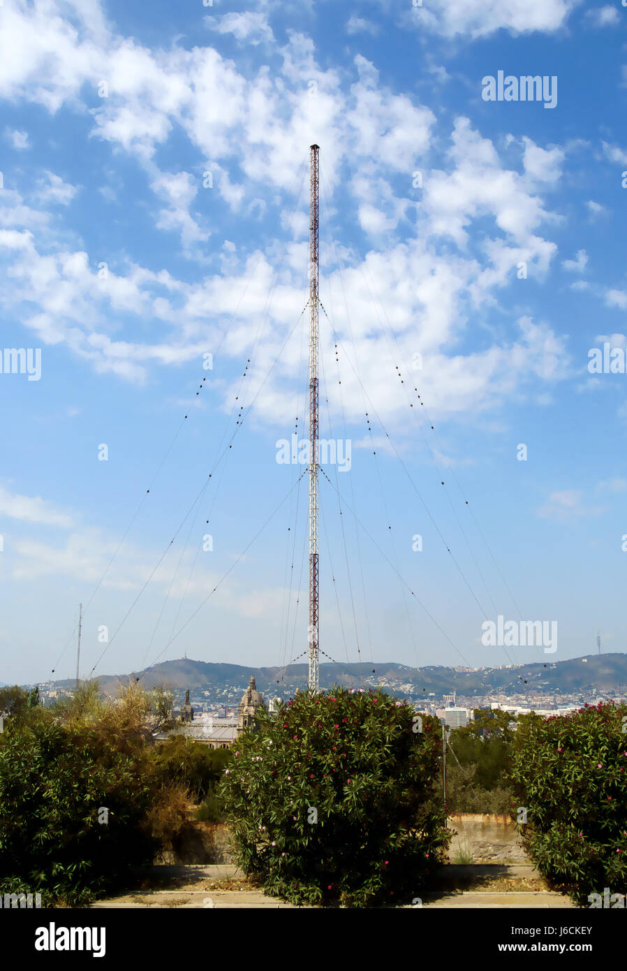 antenna radio transmitter broadcast broadcasting medium wave blue green