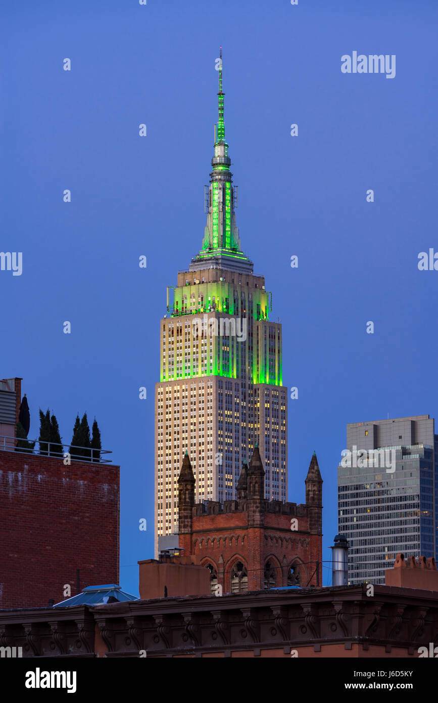 View of new york from the empire state building hi-res stock ...