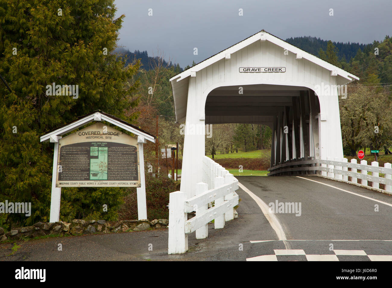 Grave Creek Covered Bridge, Sunny Valley, Oregon Stock Photo Alamy
