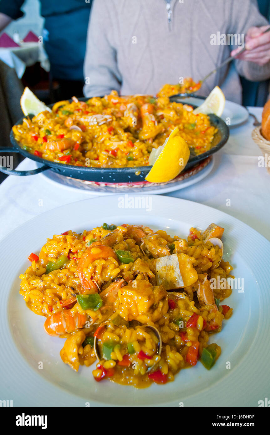 Paella mixta. Valencia, Spain Stock Photo Alamy