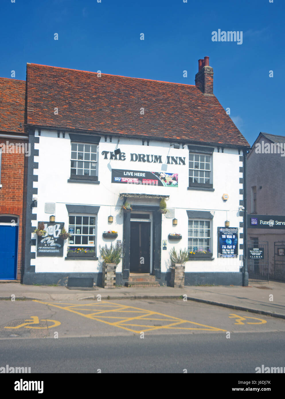 Earls Colne, High Street, Essex, Drum Inn Stock Photo Alamy