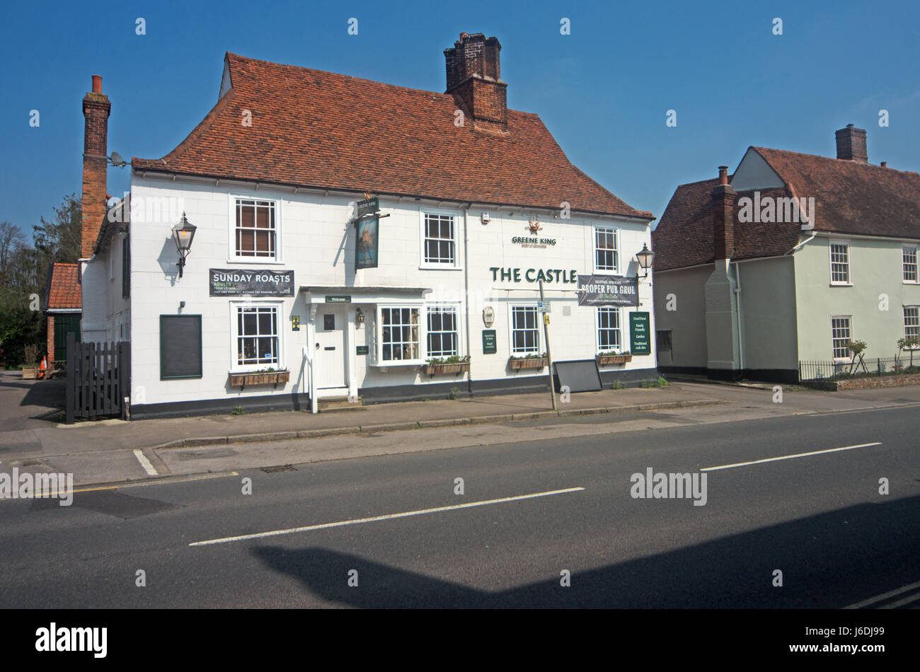 Earls Colne, High Street, Essex, Castle Inn Pub Stock Photo Alamy