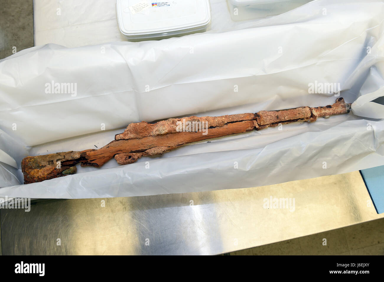 160817-N-PM781-002 WASHINGTON (Aug. 17, 2016) An M1 Garand rifle used by U.S. Marine Corps Raiders during the World War II attack on Japanese military forces on Makin Island is at Naval History and Heritage Command’s (NHHC) Underwater Archaeology Branch. Due to the rifle’s significant surface concretions, corrosion and other physical damage, NHHC Underwater Archaeology Branch is performing an assessment of the artifacts stability. (U.S. Navy photo by Arif Patani/Released) Stock Photo
